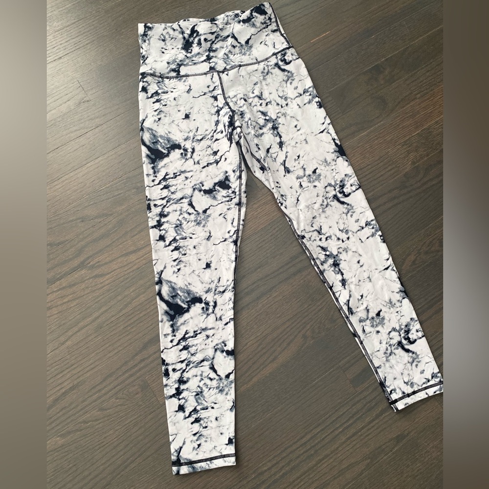 Black and white leggings